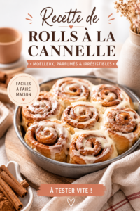 Rolls à la cannelle dorés sur une assiette, prêts à être dégustés