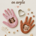 Un cadre en argile avec une empreinte de main, prêt à être décoré.