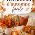 Un salon décoré avec des éléments automnaux comme des coussins et des feuilles colorées.