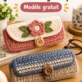 Porte-lunettes en crochet coloré pour grands-parents sur une table de travail